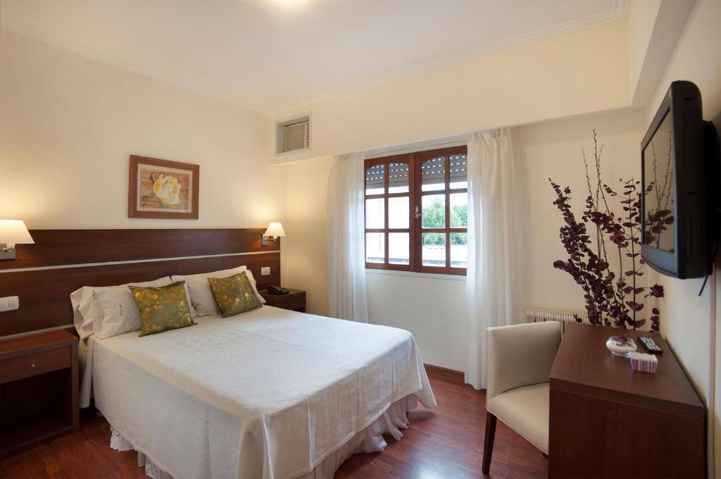Los Tilos Hotel Y Spa By Cph Villa Carlos Paz Extérieur photo