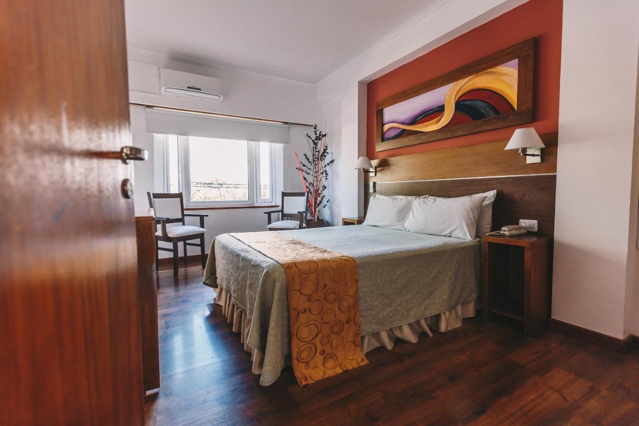Los Tilos Hotel Y Spa By Cph Villa Carlos Paz Extérieur photo
